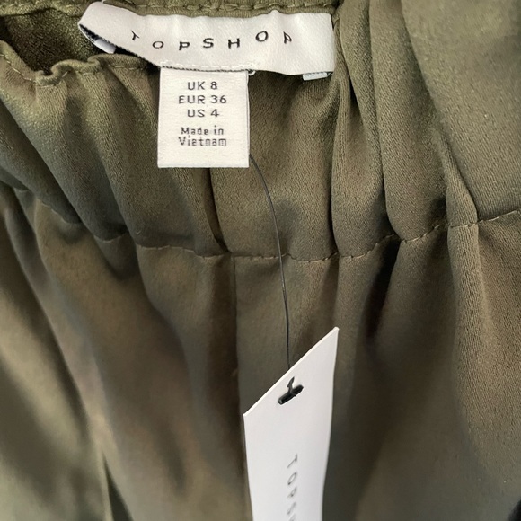 NWT - Topshop satin wide leg pants in khaki - Size 4 - Picture 7 of 7